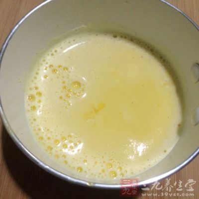 蛋黃牛奶糊 蛋黃牛奶糊