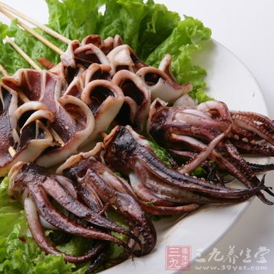 原料:鱿魚,洋蔥,胡蘿卜 原料:鱿魚,洋蔥,胡蘿卜