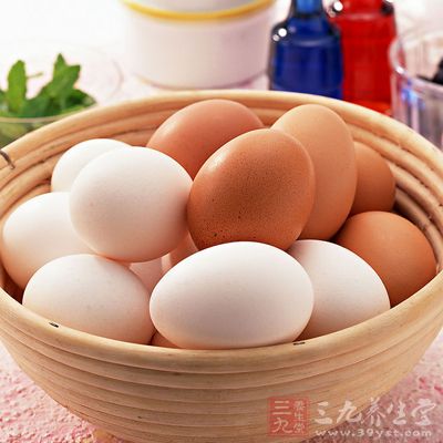 原料:雞蛋,土豆, 米飯,蔥,鹽 原料:雞蛋,土豆, 米飯,蔥,鹽