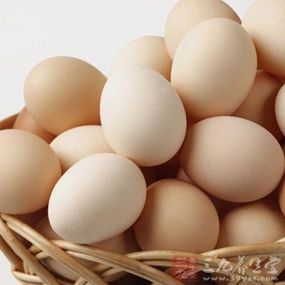 原料:土豆絲、雞蛋、食鹽、油 原料:土豆絲、雞蛋、食鹽、油