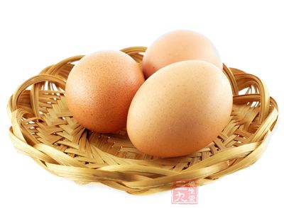 原料:番茄、土豆、雞蛋、黃酒 原料:番茄、土豆、雞蛋、黃酒
