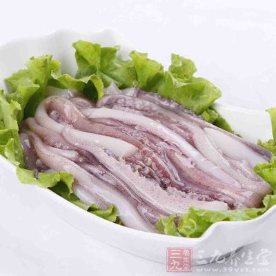 鱿魚等海鮮有少許鹹味