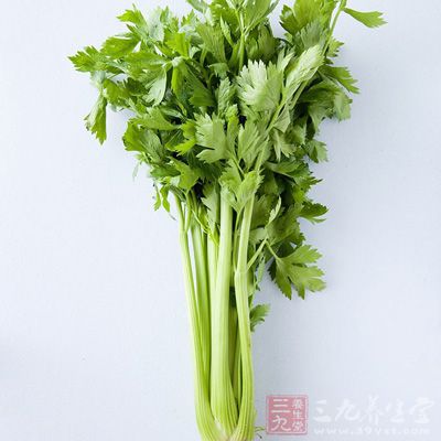 芹菜含酸性的降壓成分