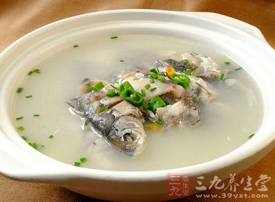 蛋奶鲫魚湯的做法 蛋奶鲫魚湯的做法