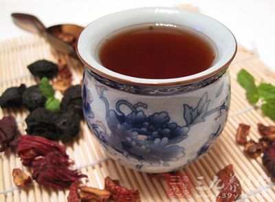 酸梅湯是我們日常生活中常見的消暑飲料