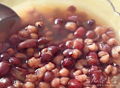 紅豆薏米湯的功效很可觀，尤其對於肥胖人士，更是減肥的佳品