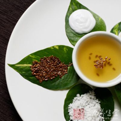 成人每日攝入15-20ml亞麻籽油