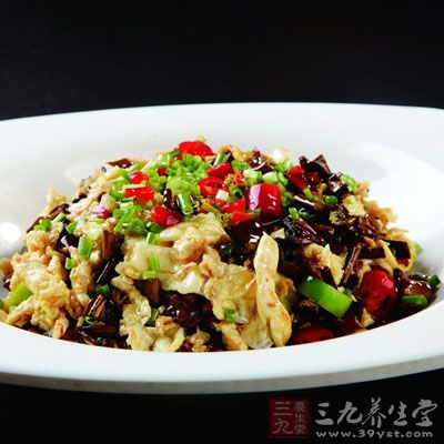 加適量鹽翻炒均勻即可出鍋 加適量鹽翻炒均勻即可出鍋