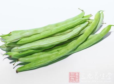 原料:泡芸豆100克,五花肉450克 原料:泡芸豆100克,五花肉450克