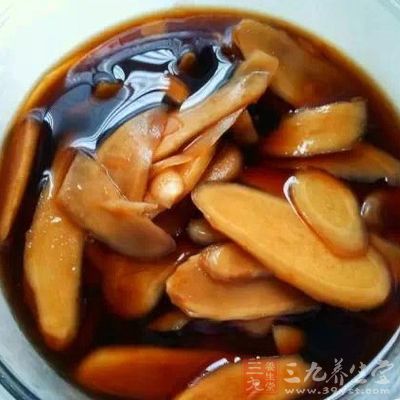 生姜醋泡腳治失眠