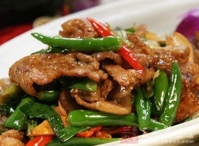 家常炒之青椒土豆炒肉片