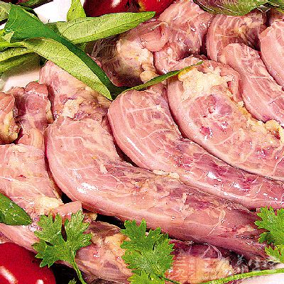 材料:去皮雞脖 材料:去皮雞脖