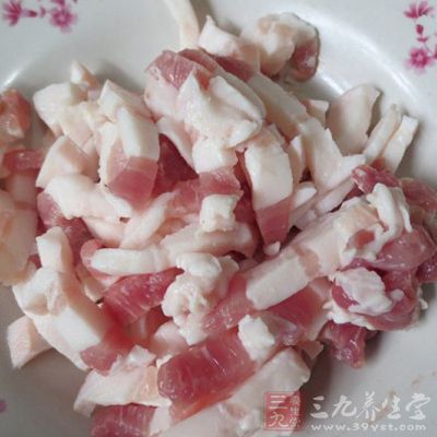 五花肉洗干淨