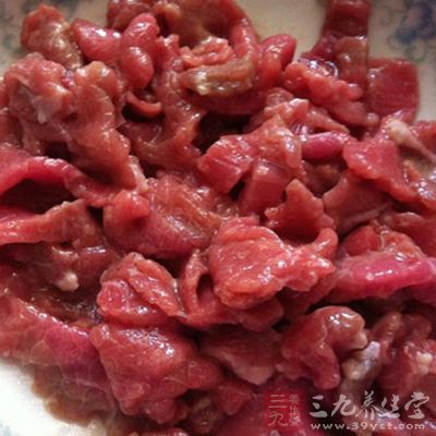 牛肉洗淨切片
