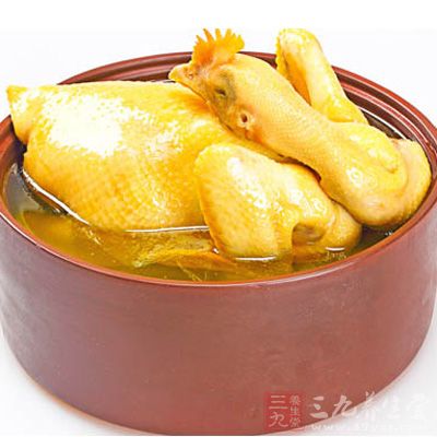 老母雞湯通常我嫌太耗時，一般會高壓鍋壓20分鐘