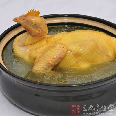 好的老母雞湯是不吃雞，這跟烏雞湯不一樣