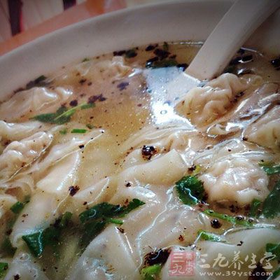 梅菜鮮肉馄饨
