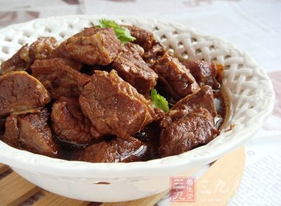 炖牛肉是我們日常生活中非常常見的一款家常湯品
