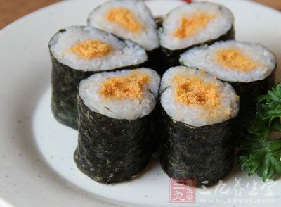 壽司的種類很多，而且在原料的選擇上范圍也很廣