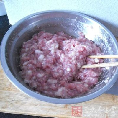 最後肉餡呈黏糊的狀態