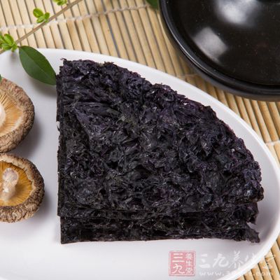 等水開後加入紫菜,加鹽 等水開後加入紫菜,加鹽