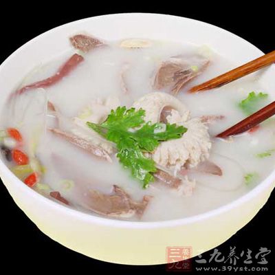羊肉湯還對婦人陰冷等對於心脾氣虛所致的心悸、氣短、乏力、失眠