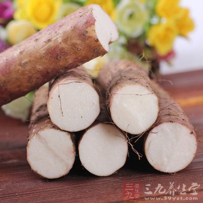 待排骨炖至5成熟,放入山藥炖3小時 待排骨炖至5成熟,放入山藥炖3小時