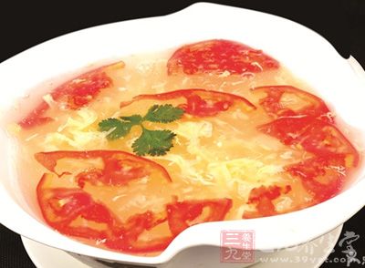 西紅柿雞蛋湯不僅營養豐富，而且材料極其簡單