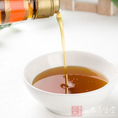 香油大量的油脂，還有很好的潤腸通便作用
