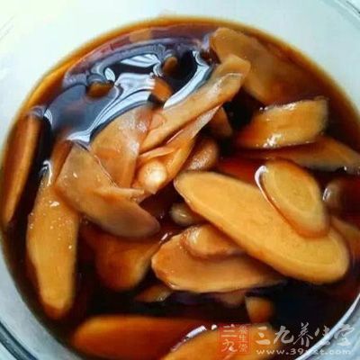 醋泡生姜能促進血液循環，治感冒，增加抵抗力