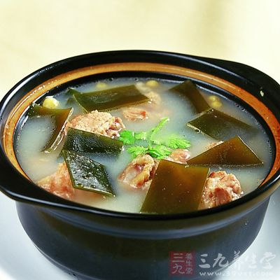 排骨湯的要點,一般為排骨先下 排骨湯的要點,一般為排骨先下