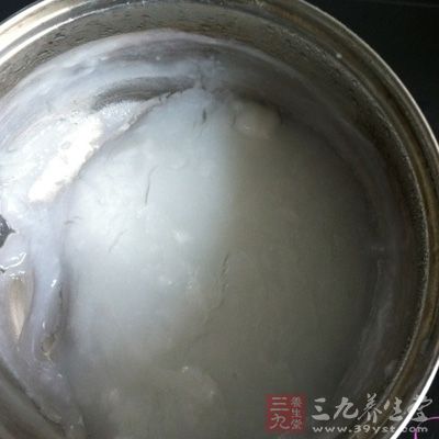 農家自產的大米煮出來的米糊及米湯是非常濃稠的