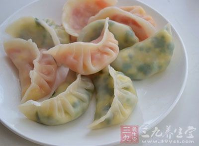 西紅柿雞蛋餃子是一道傳統的漢族小吃