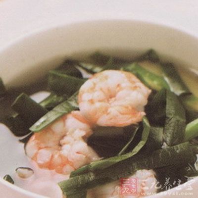 放入韭菜,待熟後放適量鹽和香油即可食用 放入韭菜,待熟後放適量鹽和香油即可食用