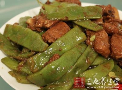 排骨的肉質鮮美加上豆角的清新干脆