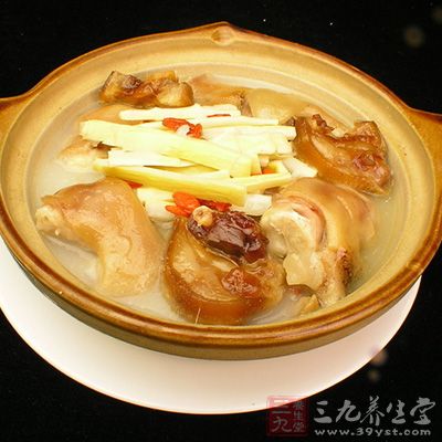 豬蹄蔥白煮豆腐