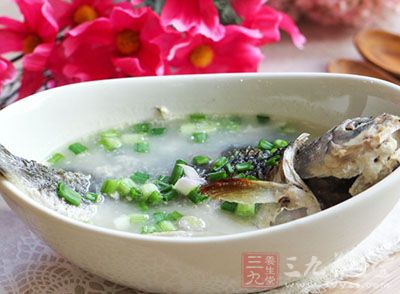 蛋奶鲫魚湯