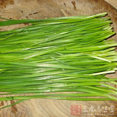 將韭菜揀好洗淨