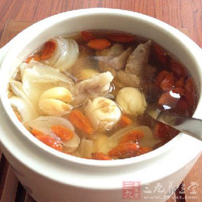 百合蓮子瘦肉湯——滋陰潤燥秋季養生湯 百合蓮子瘦肉湯——滋陰潤燥秋季養生湯