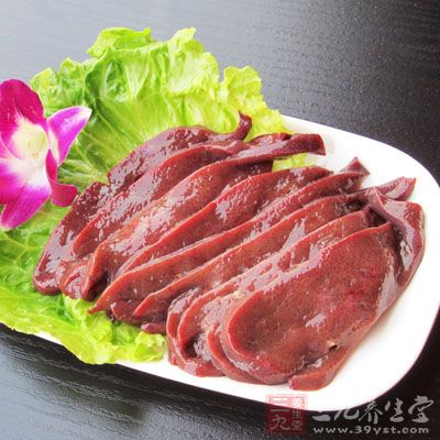 除此之外,豬肝中還含有維生素C和微量元素硒 除此之外,豬肝中還含有維生素C和微量元素硒