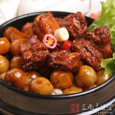 煮至湯汁收至一半後即可關火