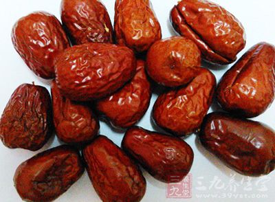 紅棗有滋養補血、補脾安神的作用