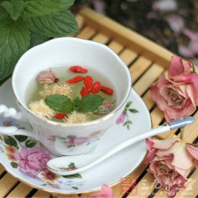 玫瑰花茶+薄荷+西洋甘菊