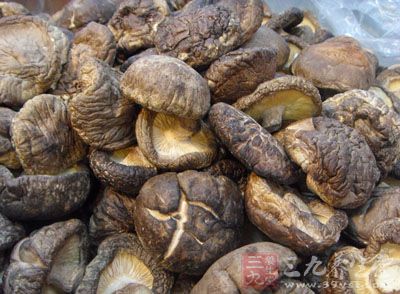 干香菇也洗淨備用