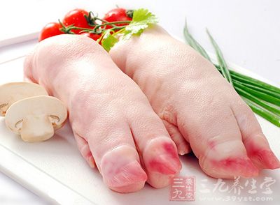 豬蹄刮洗干淨