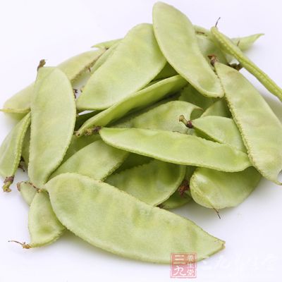 原料:扁豆、胡蘿卜、蒜、香蔥、香油、鹽 原料:扁豆、胡蘿卜、蒜、香蔥、香油、鹽