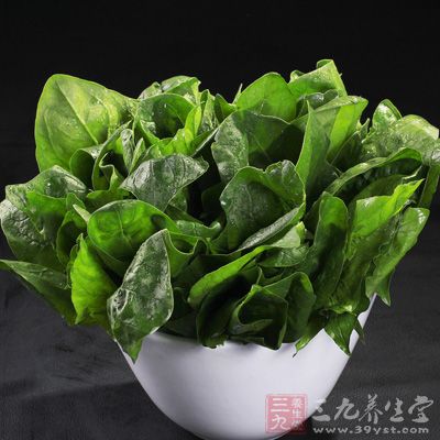 新鮮的菠菜60克