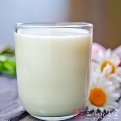 喝牛奶要間隔一定時間