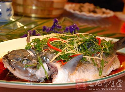 將石斑魚宰殺,洗淨 將石斑魚宰殺,洗淨