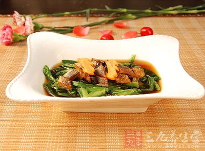 豆鼓青椒炒魚干 豆鼓青椒炒魚干